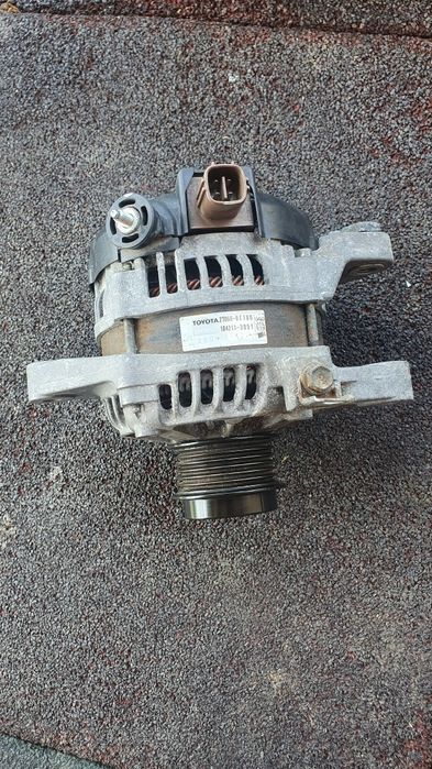 Alternator toyota avensis t27
