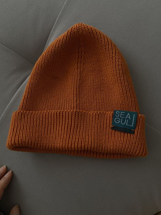 Продам шапки, кепки в подарок