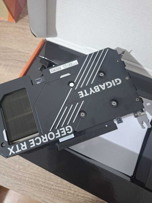placa RTX 5060ti la cutie cu factura si garantie folosita 10 zile foarte rar