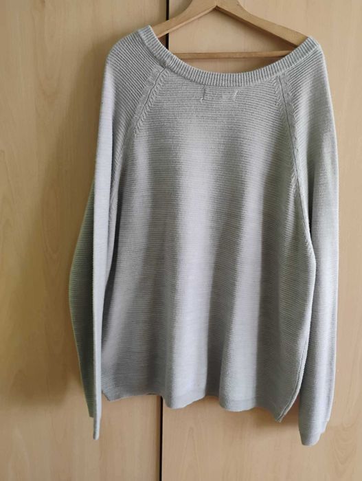 Нов мъжки пуловер