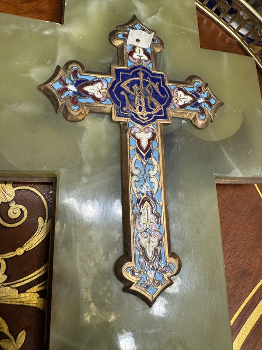 Crucifix- email- onix- candela