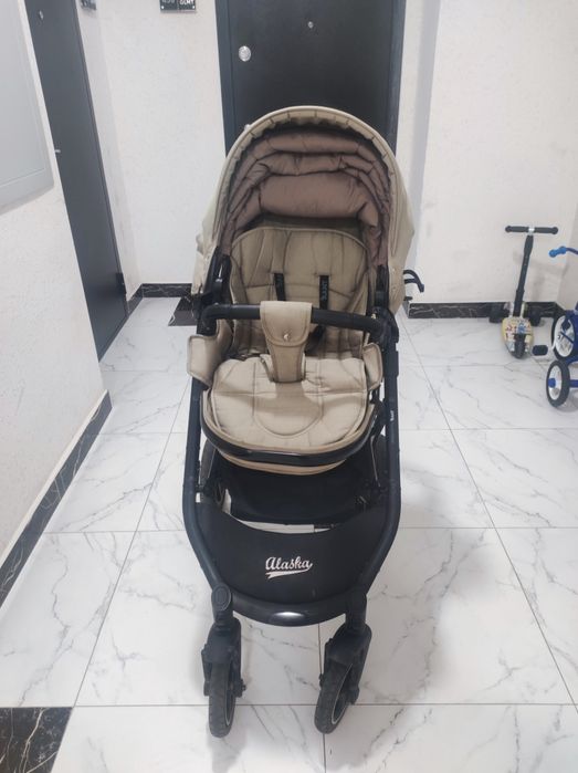 Детская прогулочная коляска