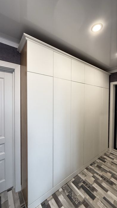 Шкаф для прихожей