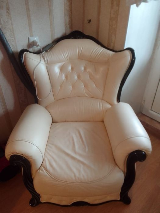 Продам спальный гарнитур