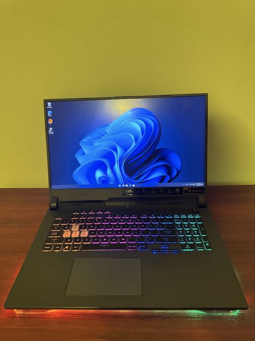 Лаптоп ASUS ROG Strix G17 / Ryzen 7 4800H / RTX 3050 Ti