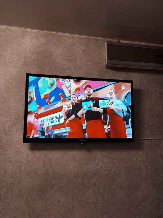 Телевизор SAMSUNG