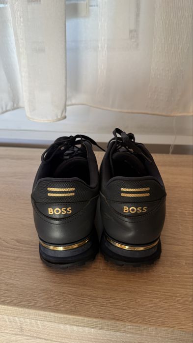 Sneakersi eleganți Boss