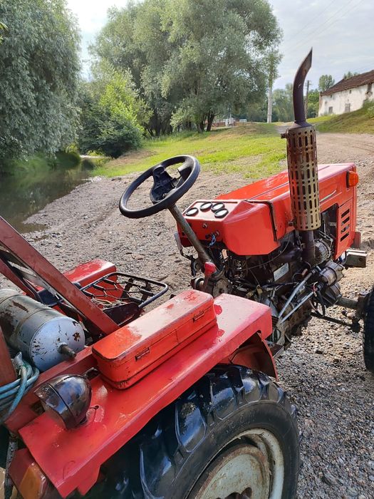 Tractor YTO DFH 180
