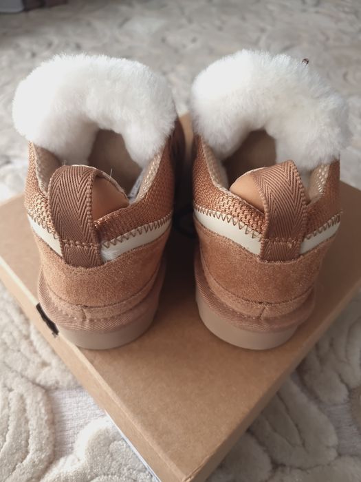UGG lowmel chestnut