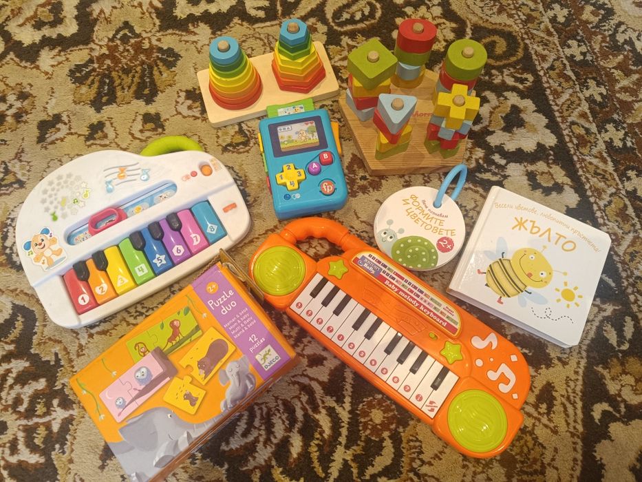 Лот играчки за дете на 2 годинки