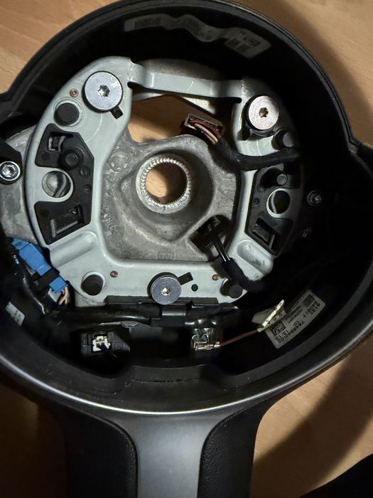 Volan m incalzire Bmw f10 f11 f01 f02 f06 f07 F12 f13 F01 f02