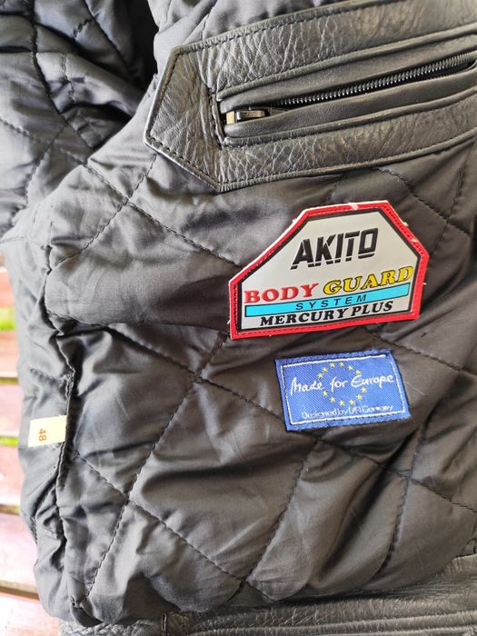 Geaca motociclism din piele și protectie