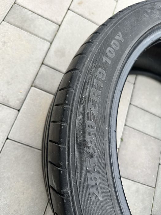 255/40/R19 Kumho