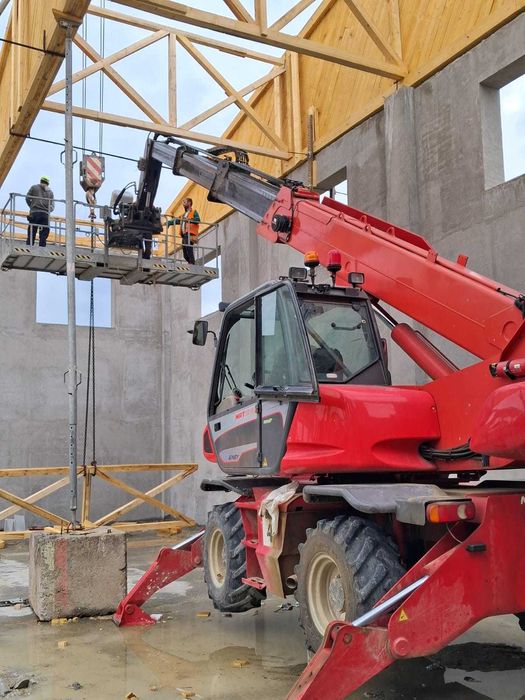 INCHIRIERE MANITOU - Stivuitoare telescopice rotative sau fixe