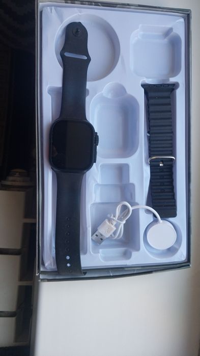 Смарт-часы. Новые.