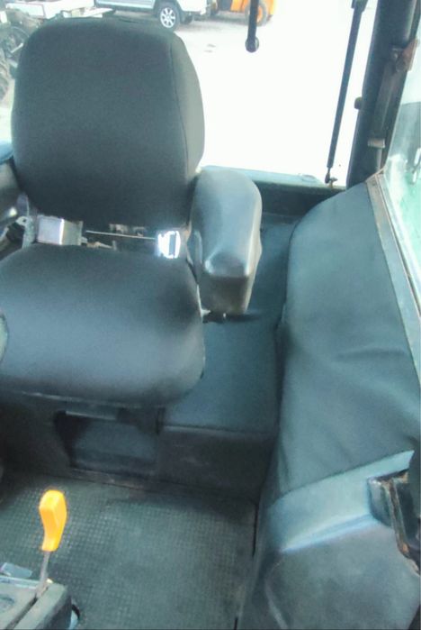 Трактор John Deere 4240