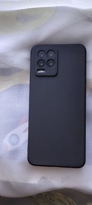 Реалми  8 про сотилади