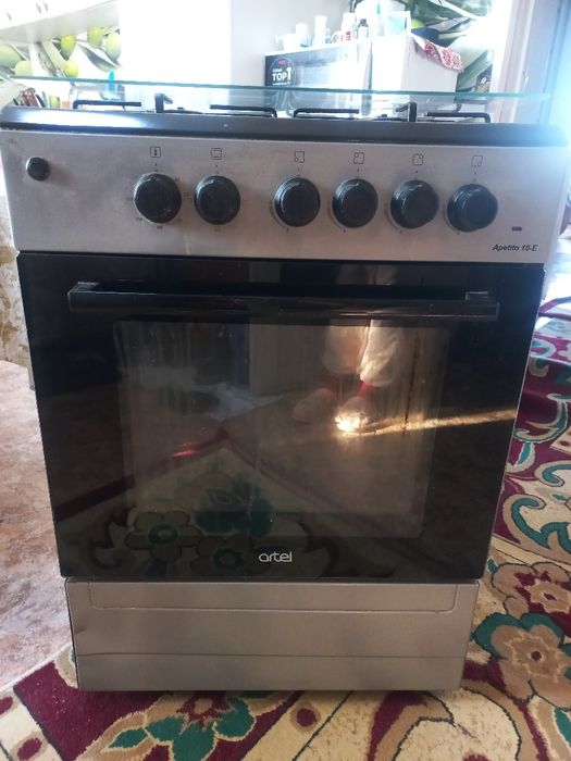 Продам газовую плиту