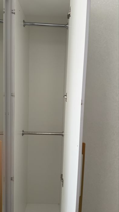 Шифоньер икомод с зеркалом !