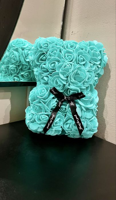 Мече от сини розички 20 см