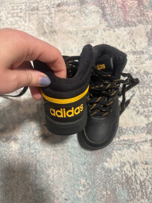 Adidasi Adidas marimea 30
