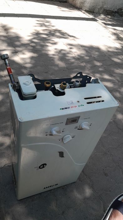 Газовыи водонагреватель