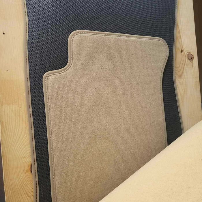 Бежови Mercedes W203 W209 W211 W219 W212 W218 W213 мокетни качество