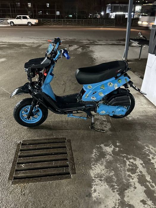 Срочно  продаю скутр sports skutet 150