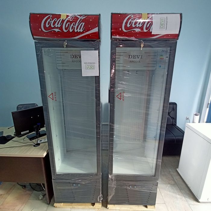 Акция !!! Продаются витринние холодильники.
