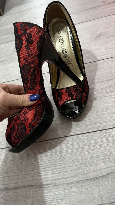 Pantofi eleganti marimea 36