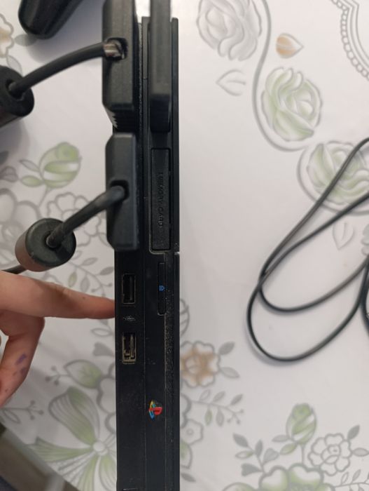 Продам playstation 2