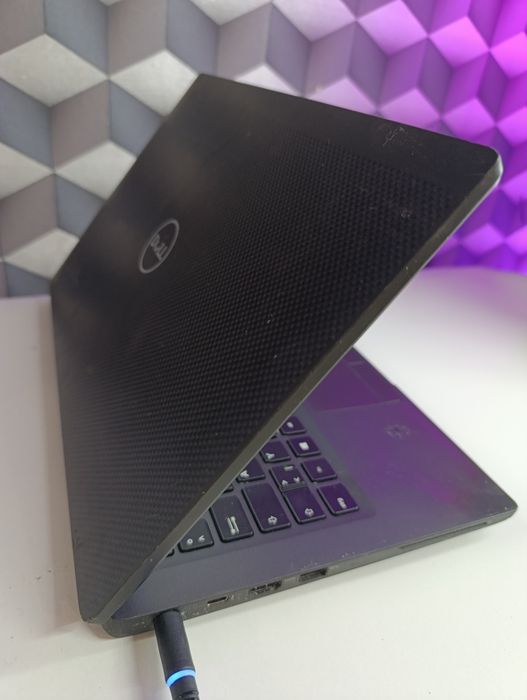 Laptop Dell 7400 Intel i5 8365u perfect funcțional