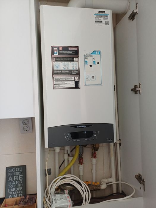 Inchiriez apartament doua camere