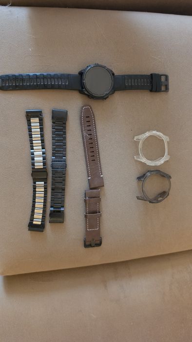 Продавам Garmin Fenix 8 Solar