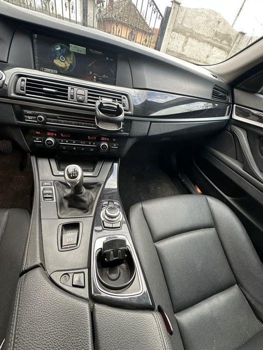 Vând BMW Seria 5 Touring (F11), an fabricație 2012, motorizare 2.0 diesel (520d), cutie manuală.
