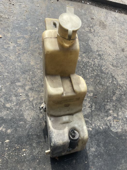 Бочок для бмв продам бочок омывателя