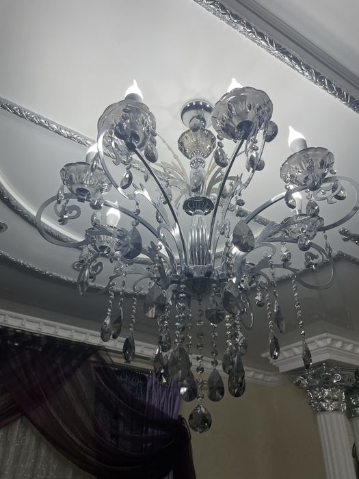 Продам люстру красивую