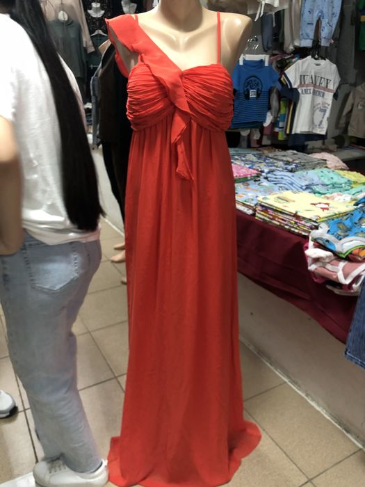 Продам вечерние платья