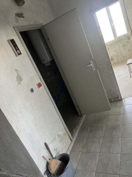 Продава се Двустаен апартамент в Плевен, Дружба 4 - 60 кв.м за 1084 €/кв.м - Снимка #2