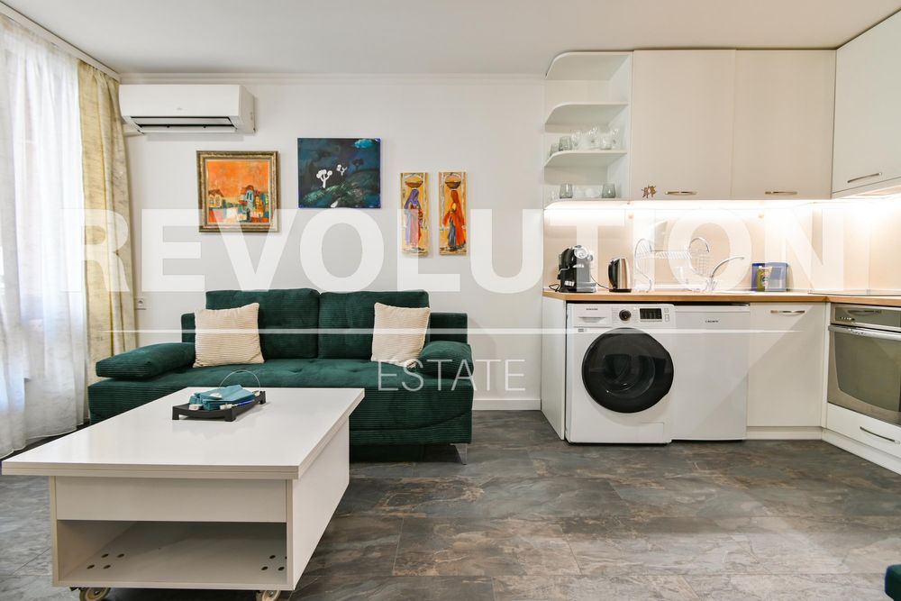 Дава се под наем Едностаен апартамент в София, Център - 35 кв.м за 600 € - Снимка #1