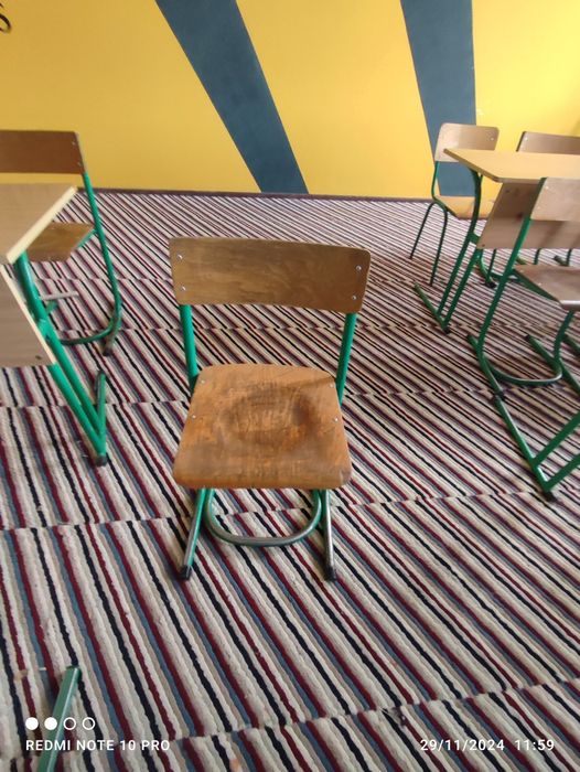 Stol stul  ( parta kursi )