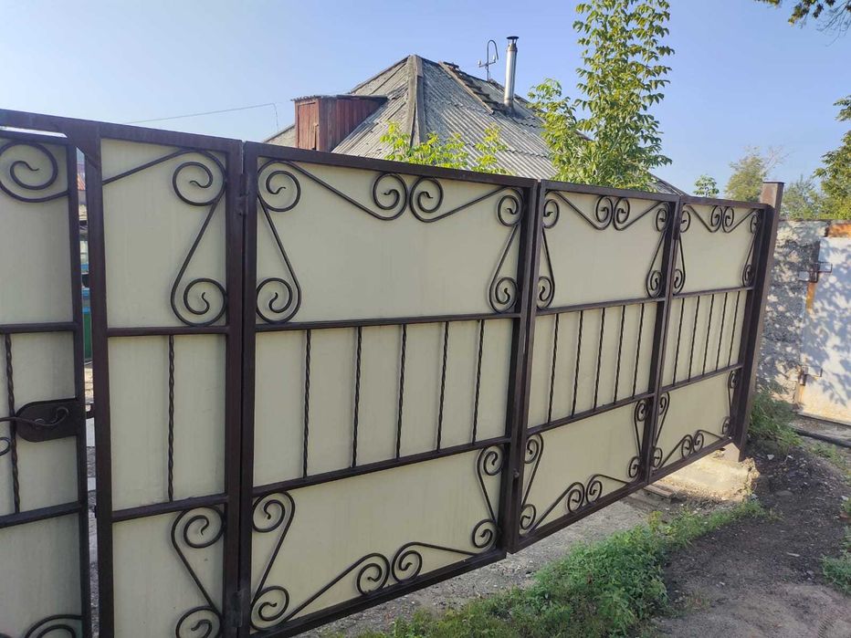 Продается дом в черте города