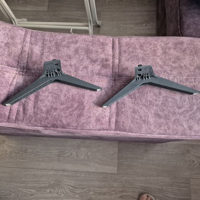 продаю  ножки под телевизор Lg