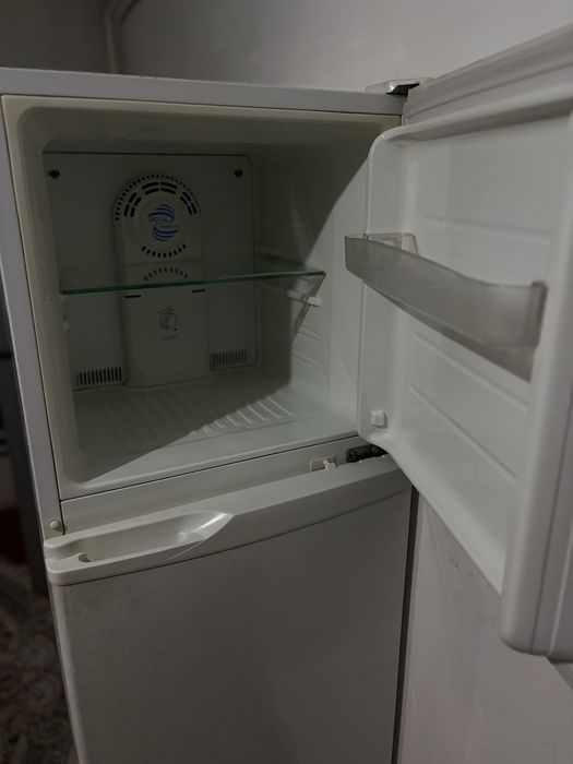 Продам холодильник за 15.000