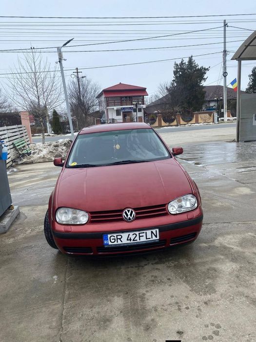 Vând  golf4 1,416v