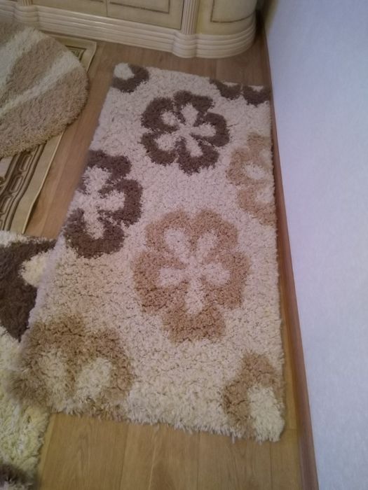 Продам коврики разного размера