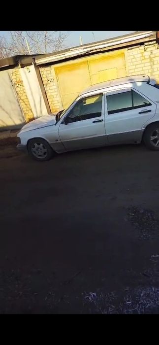 Мерседес Бенз 190