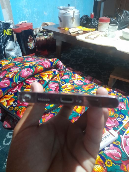 Galaxy s 22 ultra sotiladi.