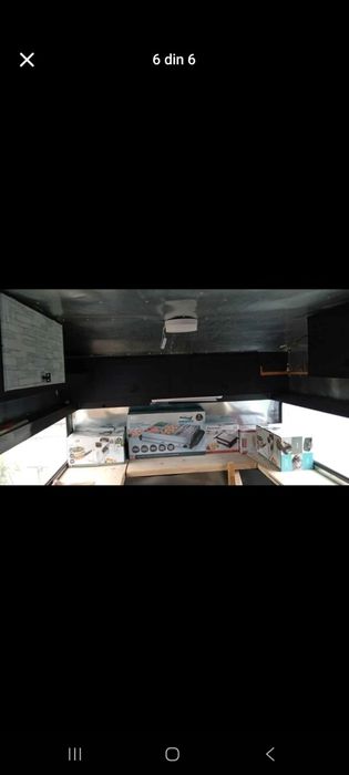 Vând schimb rulota fast food și cafenea