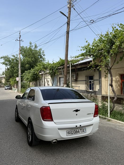 Avtomobil COBALT